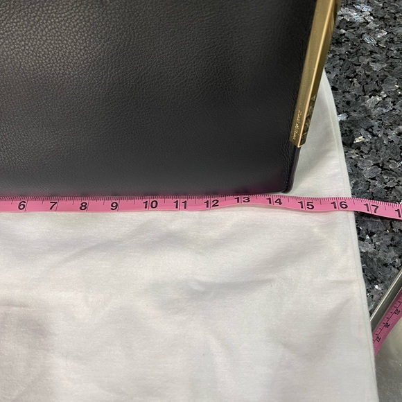 Stuart Weitzman NWT Cheltote Pebble Calf Black Crossbody Messenger Bag 14.5 x 10 - Picture 9 of 11